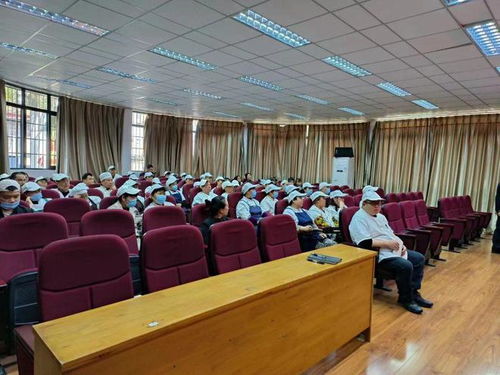 涪城區(qū)城廂市場(chǎng)監(jiān)管所召開(kāi)轄區(qū)學(xué)校食品安全工作培訓(xùn)會(huì)