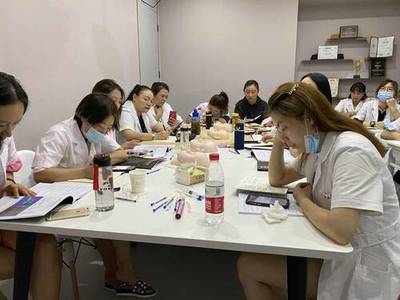 國內較正規的微整形美容培訓學校職業學校要多少錢?