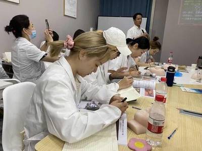 三十多歲去美容微整學校職業學校要多少錢?