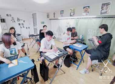 靖江寵物美容與美容職業培訓學校費用指南