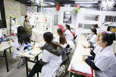 陽江美容培訓學校 開啟專業美容職業生涯的理想選擇